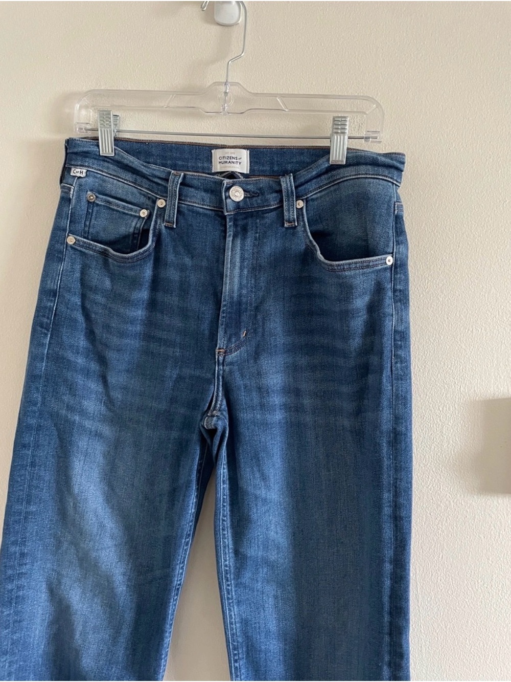 Citizens of Humanity Palma
Straight Raw Hem Jeans
Women's Size 28 Ambry Wash - Picture 5 of 9